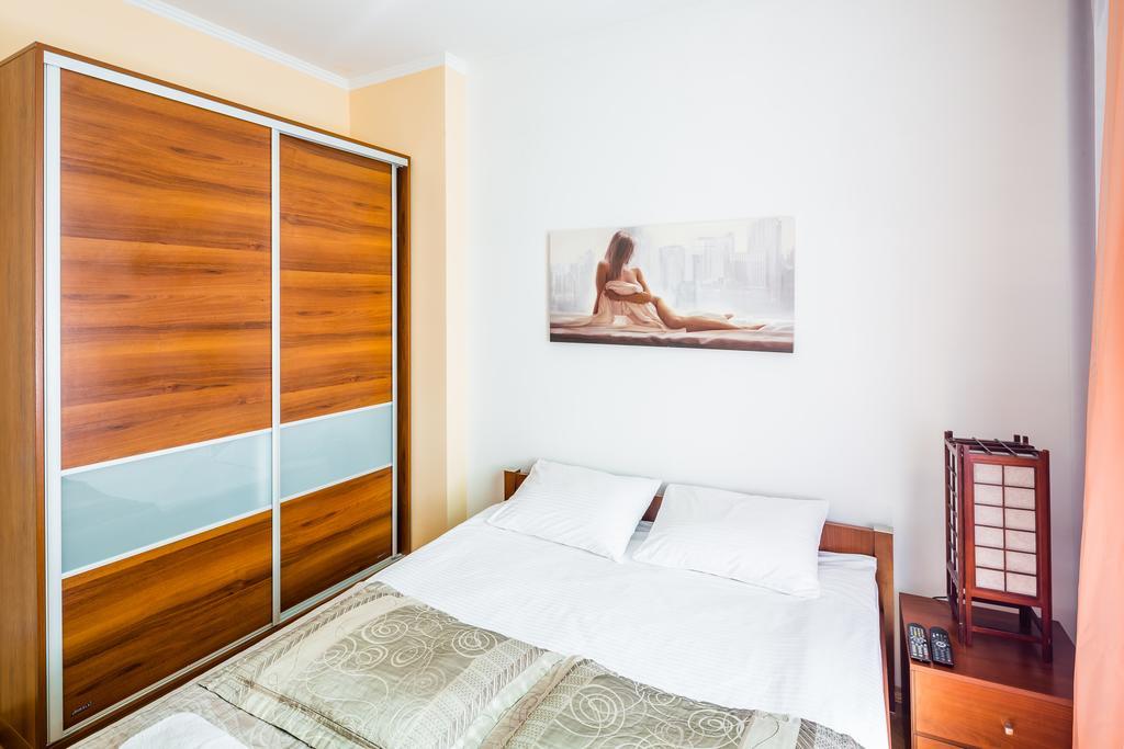 Apartment On Arkhipenka With Panorama View ลวีฟ ภายนอก รูปภาพ