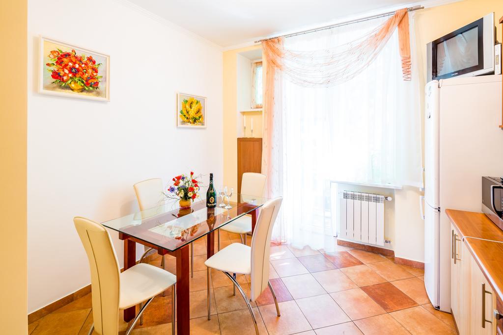 Apartment On Arkhipenka With Panorama View ลวีฟ ภายนอก รูปภาพ