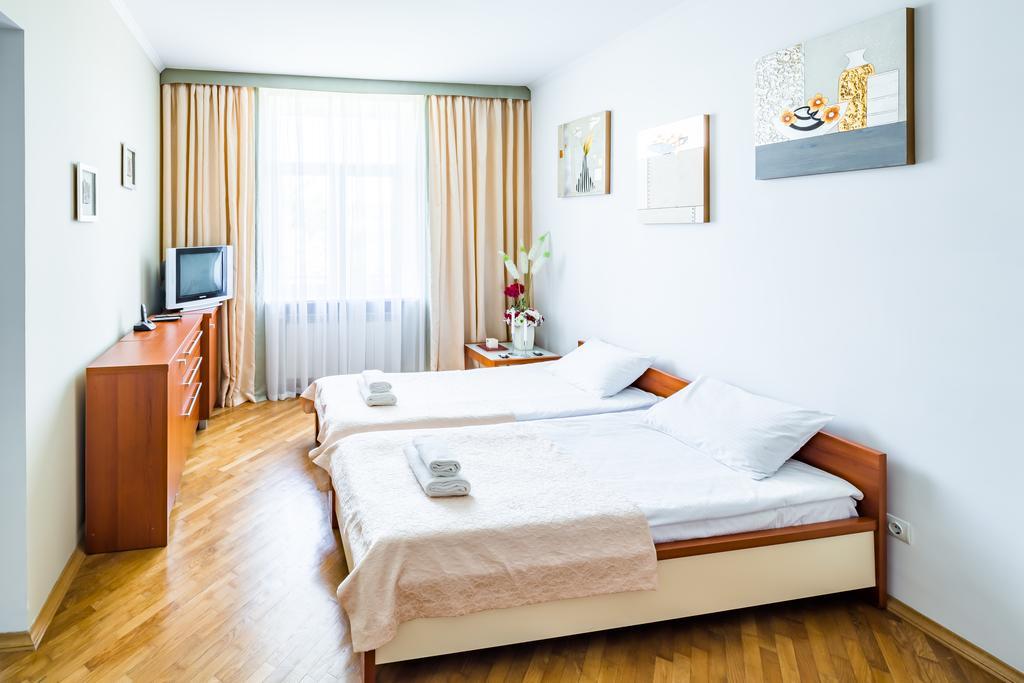 Apartment On Arkhipenka With Panorama View ลวีฟ ภายนอก รูปภาพ