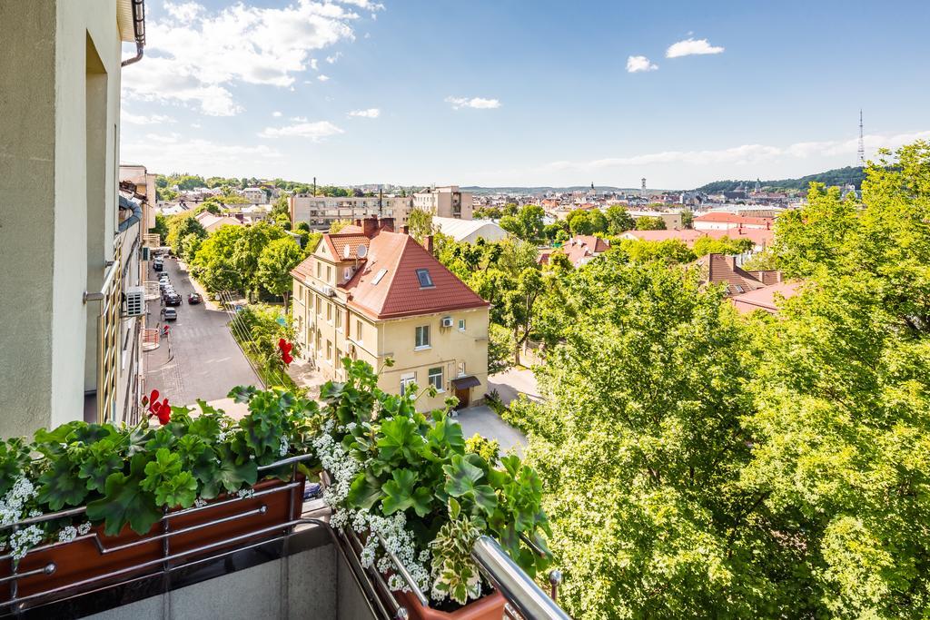 Apartment On Arkhipenka With Panorama View ลวีฟ ภายนอก รูปภาพ